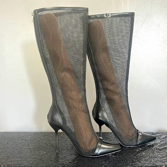 BKACK FAUX LEATHER & NET BOOT, ZIPPER IN BACK, SIZE 8 - Picture 5 of 8